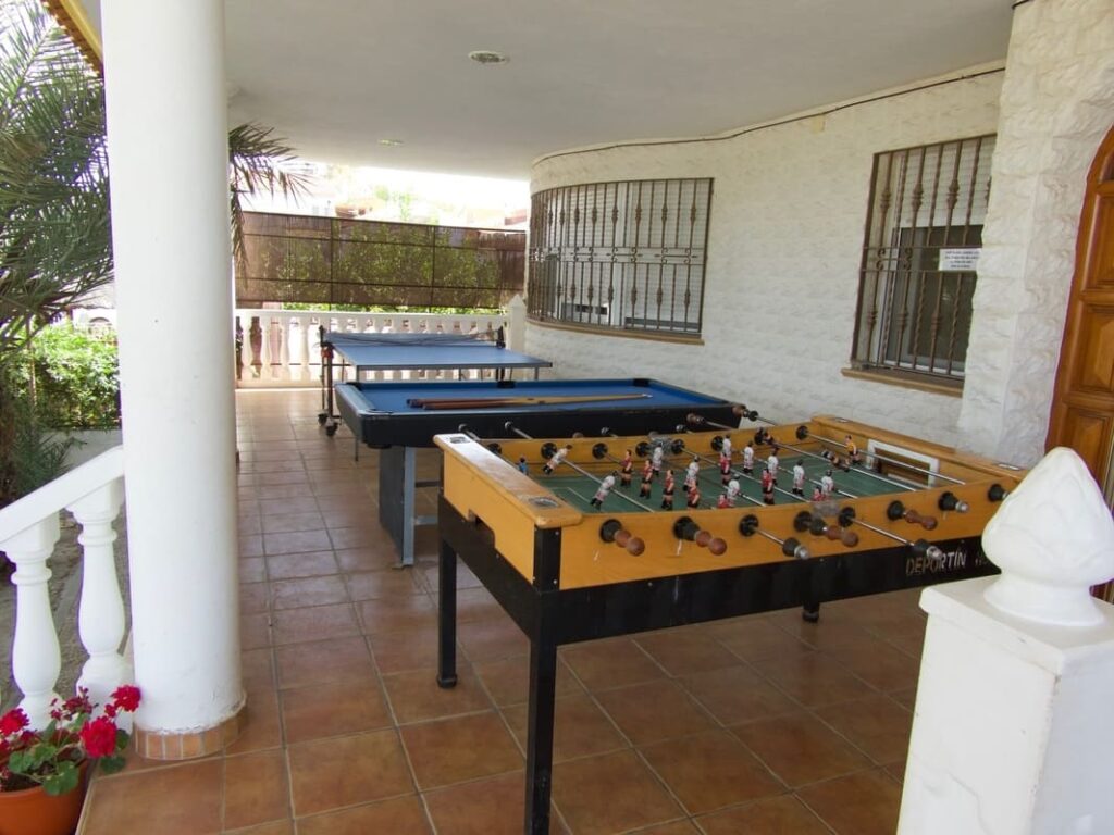 Casas Rurales Aldea la Purísima Chalet del Sol Instalaciones Mesas de Ping Pong y Billar y Futbolín